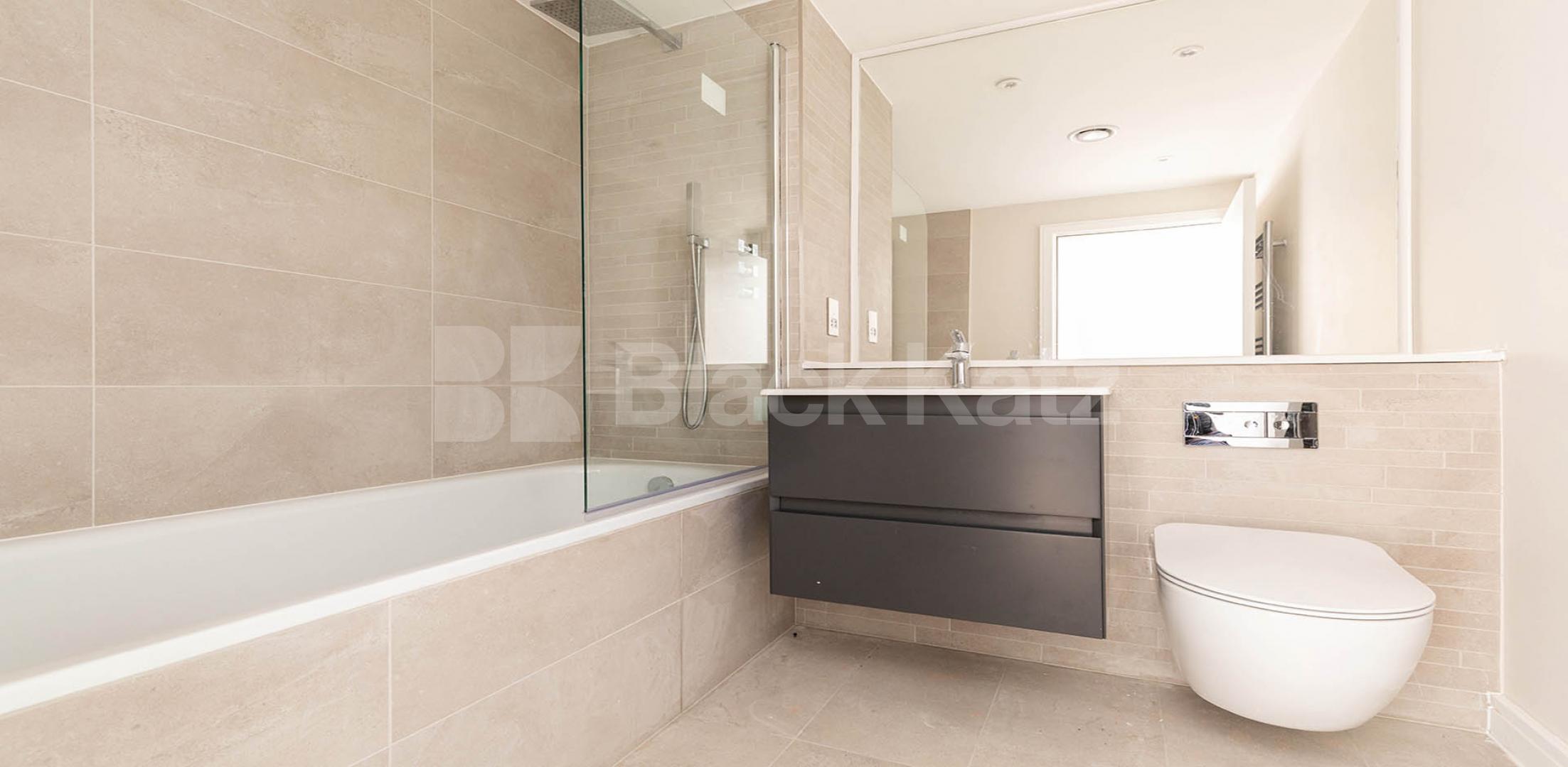 			2 Bedroom, 2 bath, 1 reception Penthouse			 Tottenham Lane, CROUCH END